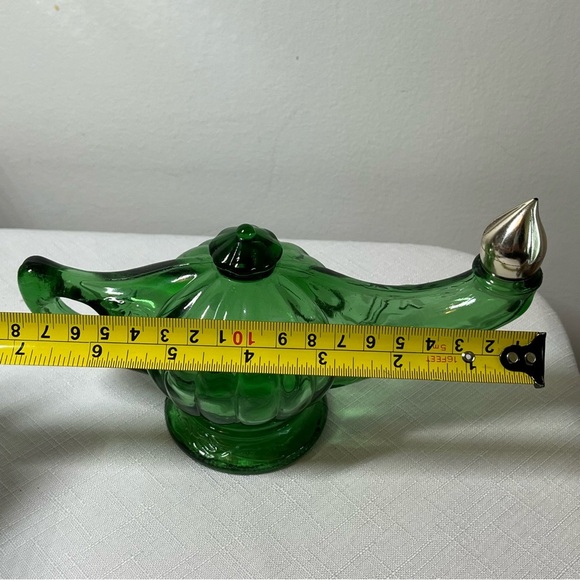 vintage Avon Aladdin's Lamp green glass decanter bottle - Picture 4 of 4